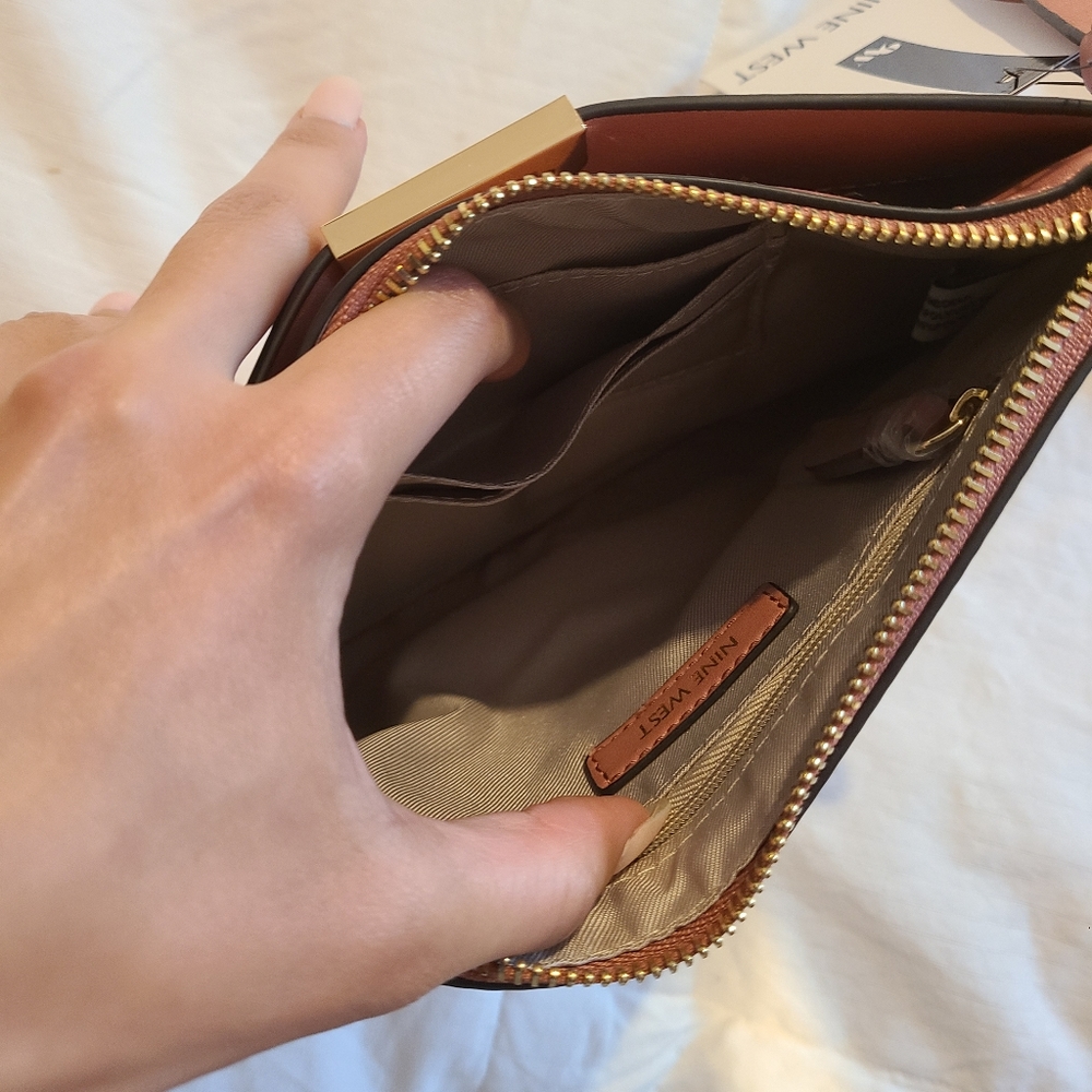NINE WEST Women's Lawson wristlet wallet - Picture 3 of 5